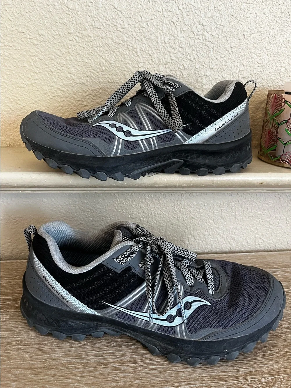 Saucony Womens Excursion TR14 Trail Running Shoes Size 10W Gray